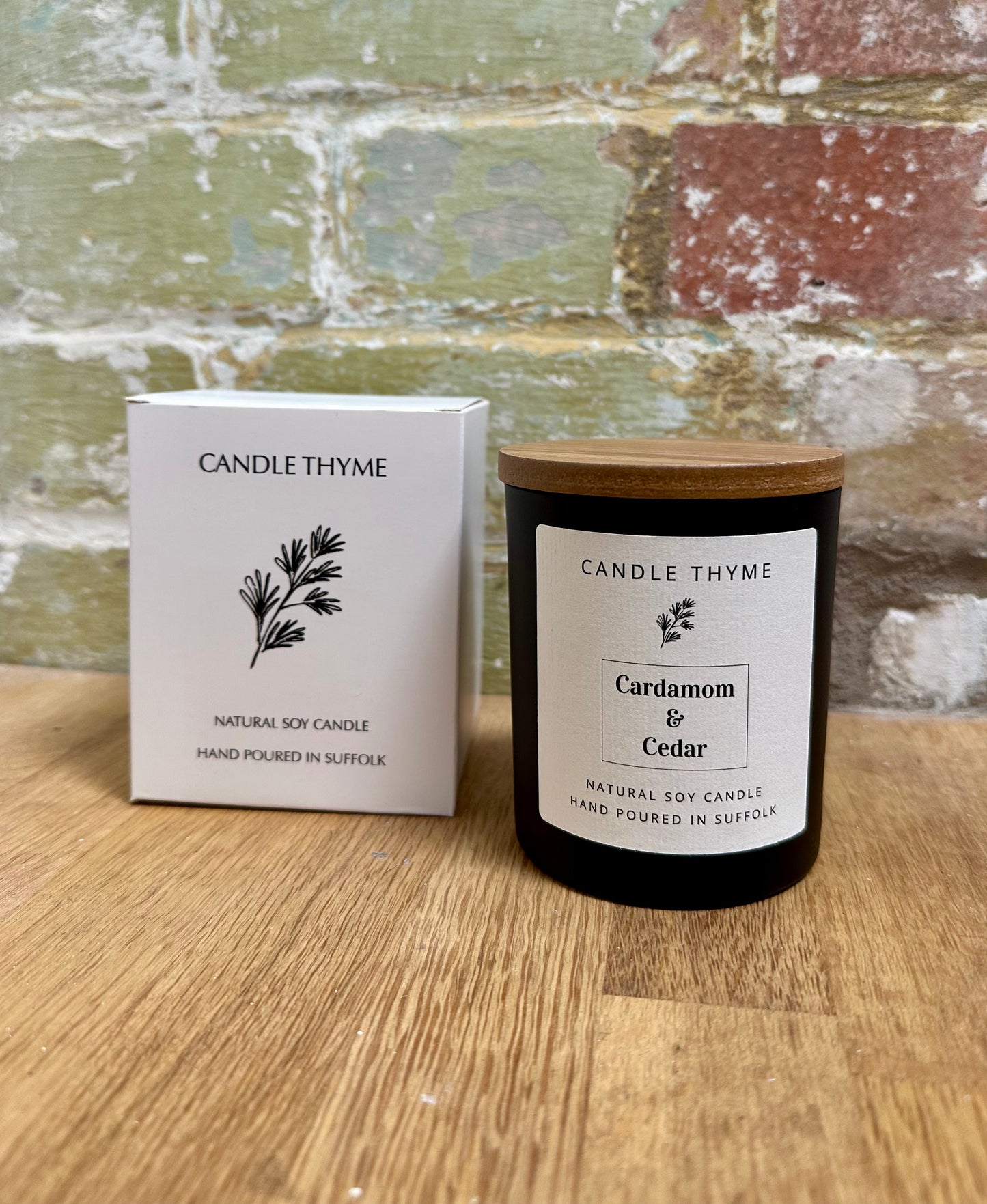 Cardamom & Cedar - 220g candle